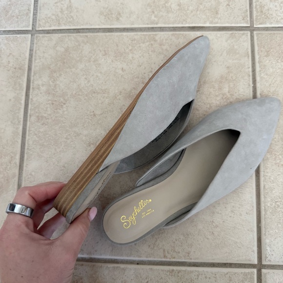 Flats - Picture 2 of 4